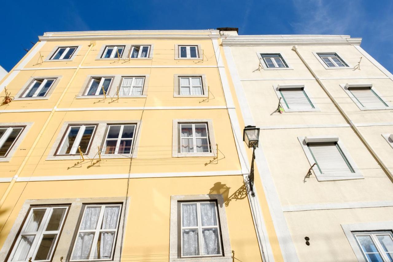 Colourful Alfama Apartment Lisbon Exterior photo